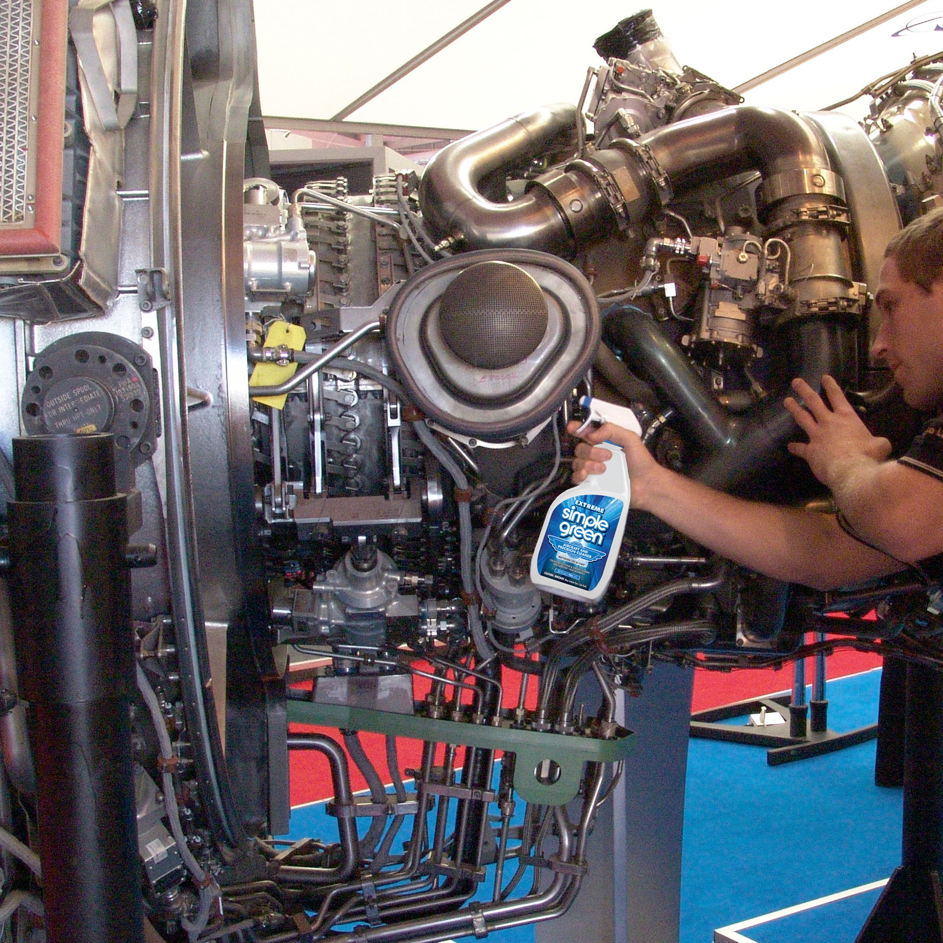 Precision Component Cleaning Extreme Simple Green Trigger Spray in Use
