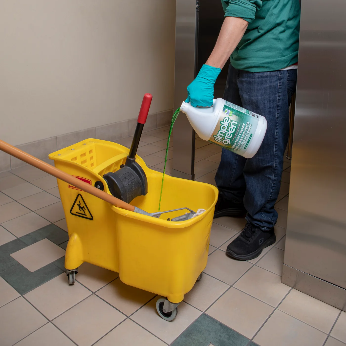 Industrial Cleaner & Degreaser Applications